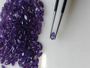Ametista natural africana de 6x3 mm, corte marquesa, de la mejor calidad, color púrpura intenso, piedra preciosa suelta para la fabricación de joyas. - Product Image 1
