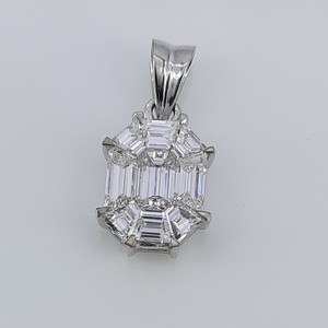 JEWELSPAARK Collier pendentif tendance pour femme en or plaqué 925 avec diamants blancs naturels taille émeraude et baguette de 1,22 carats au total - Product Image 3