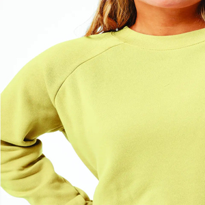 Sudadera de mujer con cuello redondo y hombros caídos de felpa francesa personalizada, de alta calidad, de algodón, estilo oversize. - Product Image 2
