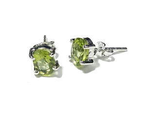 KGN SILVER <b>JEWELLERY</b> HOUSE Natural Peridot Oval Cut Stud Earrings 925 Sterling Silver <b>Green</b> Gemstone Minimalist Birthstone - Product Image 1