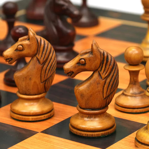 Échiquier Rectangulaire Rustique Poli Écologique ILAHI 100% Fait Main en Bois Pur Style Animalier/Amoureux Taille Personnalisée - Product Image 1