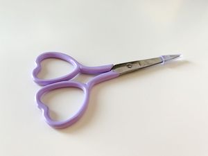 ผู้จัดจำหน่ายกรรไกรตัดเล็บเคลือบสีระดับมืออาชีพ ใบมีดสแตนเลสปลายทู่ กรรไกรตัดด้าย กรรไกรงานฝีมือพร้อมโลโก้สั่งทำ - Product Image 2