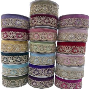 ขายส่ง ผ้าลูกไม้ปักลาย ประดับด้วยลูกปัดและคริสตัล  ทำจากโพลีเอสเตอร์ 100% เป็นมิตรกับสิ่งแวดล้อม  สีตามสั่ง  สำหรับตกแต่งเสื้อผ้า ของขวัญ กระเป๋า รองเท้า - Product Image 1