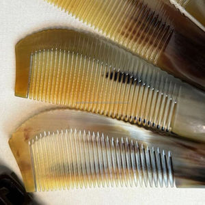 Peigne en corne naturelle, fabriqué à la main pour coiffer les cheveux, en véritable corne de buffle - Product Image 4