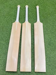 English Willow Cricket Bat Two Tone Short Handle Light <b>Weight</b> - Product Image 3