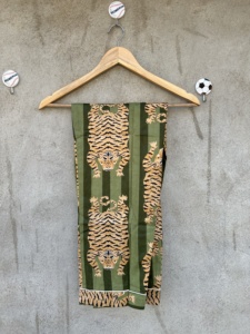 Ensemble pyjama 3 pièces pour femme, imprimé tigre, vêtements de nuit en coton vert écologique, vêtements de détente à imprimé animal, pyjama boutonné pour l'été - Product Image 4