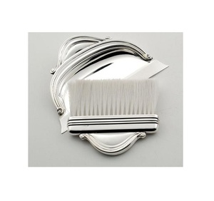 Recogedor de Polvo Metálico Hecho a Mano para Limpieza Tradicional del Hogar, Uso Diario en Cocina, Dormitorio, Baño y Sala de Estar - Product Image 1