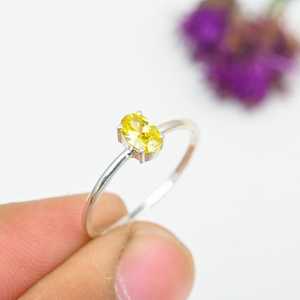 แหวนหมั้นเงินแท้ 925 ประดับพลอยซิทรินสำหรับผู้หญิง แบบฝังเพชร ขายส่งจำนวนมาก แหวนแบบ Eternity Vermeil - Product Image 5