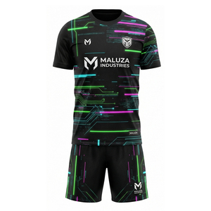 Tenue d'entraînement de football professionnelle, ensemble maillot et short de football personnalisé, vêtements de sport respirants, MALUZA Industries - Product Image 2