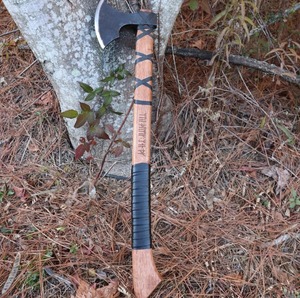 Hacha de guerra vikinga Wolf Heathen, inspirada en el estilo nórdico medieval, réplica funcional para recreación histórica, estilo batalla. - Product Image 1