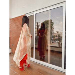 Ensemble de costume en mousseline de soie rouge brillant - Taille XS - Product Image 1