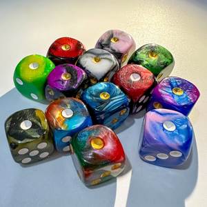 Dés de jeu D6 standard à six faces en acrylique, écoresponsables, portables, à coins arrondis, faits à la main en résine, pour le jeu Yahtzee - Product Image 5