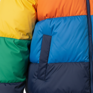 Blouson matelassé personnalisé avec rembourrage en polyester recyclé pour les collections de marques de streetwear tendance - Product Image 4