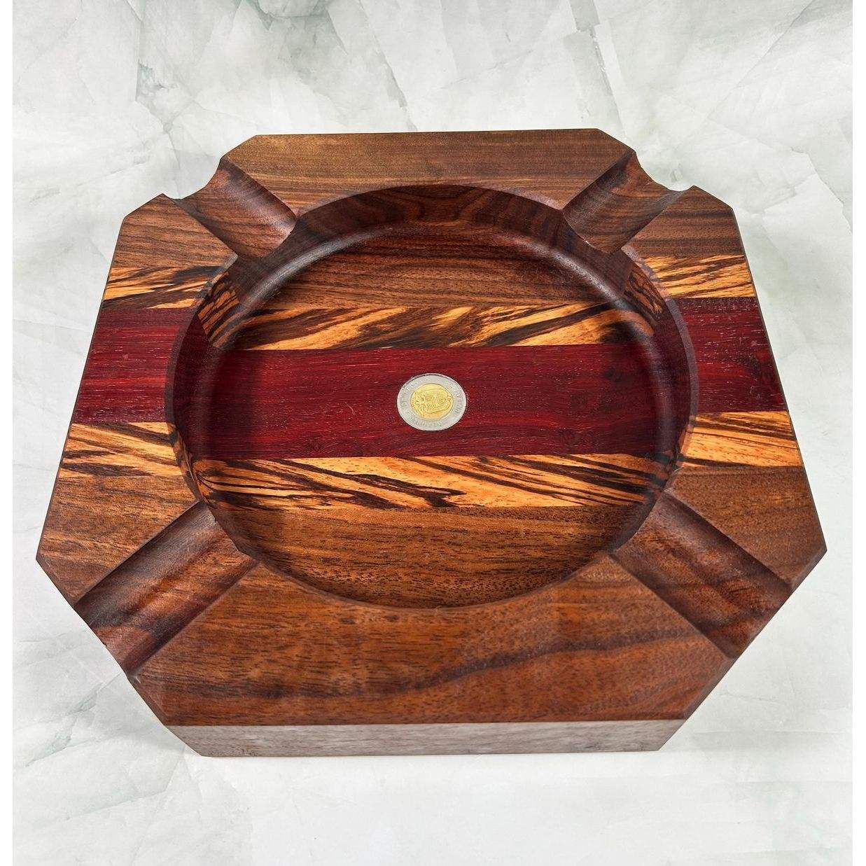 สีน้ำตาล