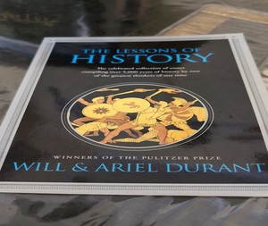 Les leçons de l'histoire de Will Durant, livre éducatif de non-fiction sur l'histoire mondiale, édition anglaise Peperback - Product Image 2