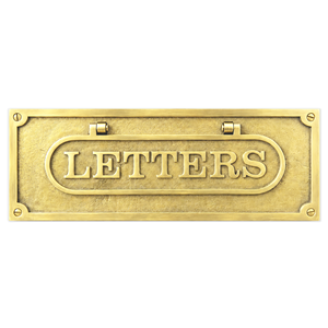 Plaque de porte traditionnelle en lettres noires et laiton avec installation par vis pour entrée - Product Image 4