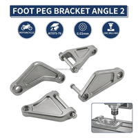 Support de repose-pieds de moto en Al7075-T6 anodisé usiné CNC OEM avec adaptateur de fixation à broche pour repose-pieds de conducteur