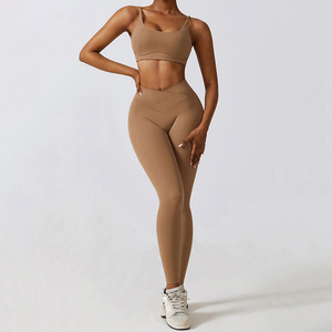 Conjunto Deportivo de Alta Calidad de 2 Piezas, Bra Deportivo y Leggings para Mujer, Ropa de Yoga Personalizada para Tallas Grandes, Ropa Deportiva para Entrenamiento - Product Image 4