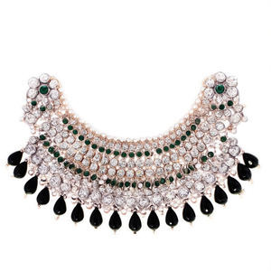 Ensemble de colliers ras du cou de créateur avec pierres autrichiennes scintillantes, perles et breloques - 10575612DGR Accessoire de mode élégant et tendance - Product Image 2