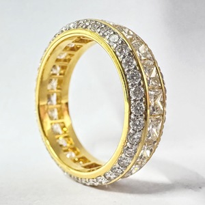 Anillo de Eternidad de Oro Amarillo de 10K con Diamantes Cultivados en Laboratorio de Corte Princesa de 8.20CTW, Certificado IGI, Anillo de Boda de Tres Hileras - Product Image 5