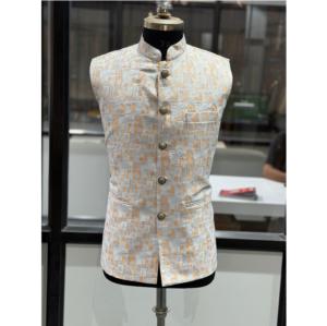 เสื้อโค้ทผู้ชายลายแจ็คการ์ดและปักเลื่อมจากผู้ส่งออกอินเดีย เสื้อโค้ทดีไซน์เนอร์สำหรับโอกาสพิเศษและงานต่างๆ มีจำหน่ายในราคาดี - Product Image 1