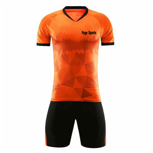 Vente directe d'usine, prix bas, uniforme de football personnalisé avec logo, uniforme de football très vendu en gros - Product Image 1