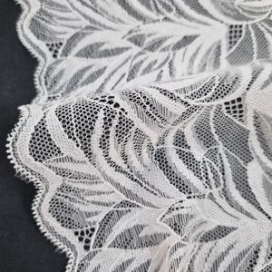 Tela de Encaje Elástica Ligera con Patrón de Hojas, 17.5cm, Nylon y Spandex, Borde Festoneado para Lencería, Vestidos y Novias - Product Image 2