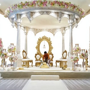 Escenario/Mandap para Grandes Eventos de Boda, Maquillaje Escénico Majestuoso para Bodas Maharaja, Decoración Espléndida para Walima Musulmana - Product Image 1
