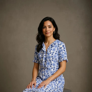 Vestido Maxi Azul con Estampado Floral, 100% Algodón, Elegante, con Volantes, Cuello en V, Estilo Casual, Corte en A, Moda Artesanal para Mujer - Product Image 1