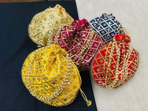 Bolsas de Regalo Potli Hechas a Mano en India con Espejos, para Recuerdos de Boda, Regalos de Inauguración, Diwali, Navidad - Product Image 4