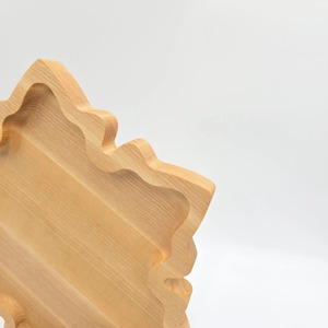 Assiette en bois en forme de feuille pour la photographie culinaire, accessoire de décoration sur le thème naturel, pour la présentation de plats et une expérience gastronomique raffinée - Product Image 4
