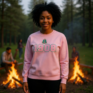 Sudadera AKA 1908 Crest Crew, Sudadera de Forro Polar Premium, Ropa de la Hermandad Griega, Bordado Personalizado, Cuello Redondo, Rosa Claro y Verde - Product Image 6