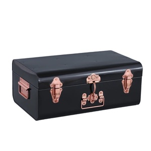 Ensemble de 3 coffres de rangement en métal Unicorn Handicrafts |   Coffres de rangement durables au design vintage européen pour la vente au détail et la maison - Product Image 6