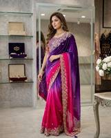 Sari en satin de créateur Fandy avec broderie, travail de sequins, bordure riche et motifs Butti sur tout le sari, avec chemisier cousu