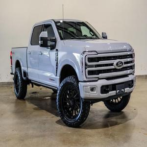 Listo para Enviar: Ford F-250 Super Duty Platinum 2025, Equipamiento Completo, Título Limpio, Usado - Product Image 1