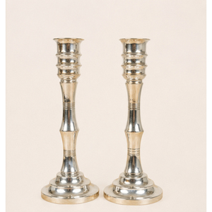 Ensemble de porte-bougies en argent de luxe, élégants supports en métal pour bougies, pour la décoration de table de mariage, d'événements spéciaux et de fêtes - Product Image 1