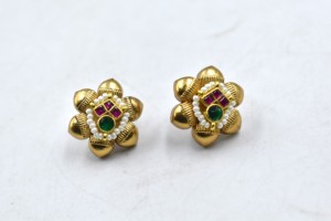 Ensemble collier ras-de-cou et boucles d'oreilles ajustables en laiton plaqué or, style Pachi Kundan Hasli, pour mariage et occasions spéciales - Product Image 6