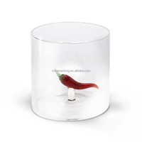 Verre à vin de jus d'eau de Borosilicate avec le sujet en verre coloré à l'intérieur de la figure de singe