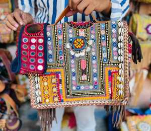 Bolso de Mano Estilo Banjara de Diseñador, Bordado a Mano, Estilo Boho para Mujer, Precio al por Mayor - Product Image 2