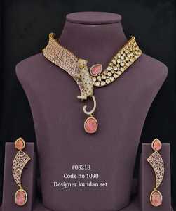 Conjunto de Collar y Pendientes de Moissanita Chapados en Oro de Diseño 08218, con Aspecto de Piedra Verde y Roja, Joyería Kundan para Mujer, para Boda - Product Image 3