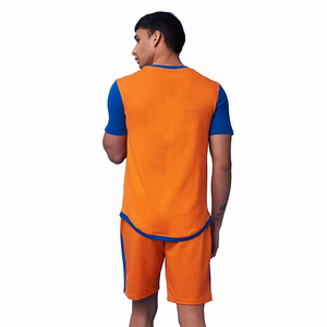Conjunto de verano para hombre al por mayor, camiseta de dos colores y pantalones cortos con diseño y talla personalizados. - Product Image 5
