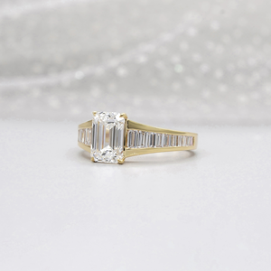 Anillo de Diamantes en Oro Blanco con Corte Esmeralda de 3.70ct, Joyería de Compromiso y Boda con Diamantes Cultivados en Laboratorio, Chapado en Oro de 14k, Vermeil Eternity - Product Image 5