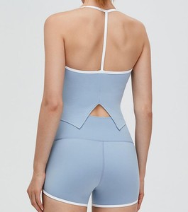 Ensemble de yoga 2 pièces pour femme, motif uni, soutien-gorge et short de sport pour l'automne, tenue de sport et ensemble de gym, longueur genou, taille élastique - Product Image 2