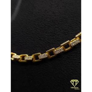 Collier contemporain en moissanite VVS et argent sterling 925 plaqué or, design tendance par Trisha Jewels - Product Image 5