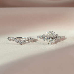 Anillos de Boda de Oro Amarillo y Blanco de 14k Cultivados en Laboratorio IGI/GIA, Chapados en Rodio, Corte Ovalado para Fiestas de Aniversario - Product Image 3