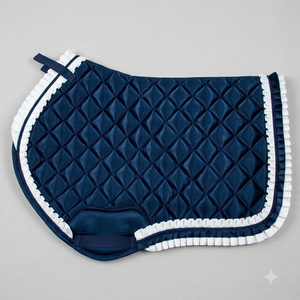 Manta de Silla de Montar Ecuestre Premium Azul Marino con Corte de Diamante, Acolchado Fino de Algodón, Base Antideslizante, Volantes de Tela Blanca, 18mm - Product Image 4
