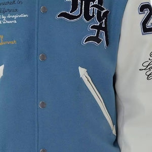 Chaqueta de Béisbol Letterman Azul de Lana con Mangas de Cuero Blanco y Parche de Chenille, Estilo Bomber de Moda Urbana, Venta al por Mayor - Product Image 4