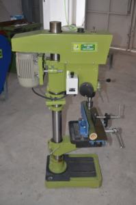 Máquina Perforadora Portátil Compacta PBM para Proyectos de Bricolaje con Motor de Alta Velocidad de 70KW 220V, Capacidad Multisuperficie para Concreto - Product Image 4