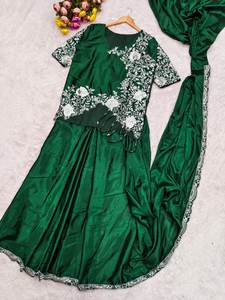 Sari brodé prêt-à-porter moderne pour femmes avec une finition riche - Product Image 2