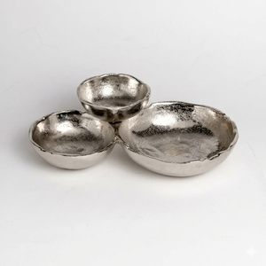 Ensemble de 3 bols à condiments en métal argenté, design moderne, pour la décoration de table, ustensiles de cuisine artisanaux, idéal comme centre de table ou cadeau. - Product Image 1